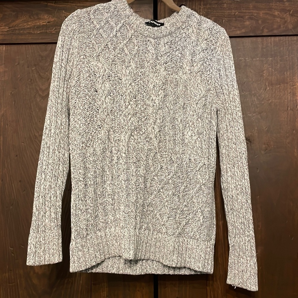Express Women’s Cable Knit Sweater Black and White size M